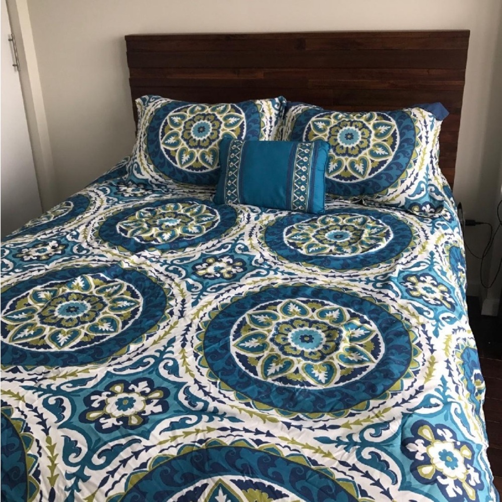 EUC Two Republic Suzani Duvet Set Full Queen Blue and Green Duvet Cover Set - Picture 3 of 6